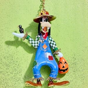 BAUBLEBAR Disney Goofy Farmer Halloween Bag Charm